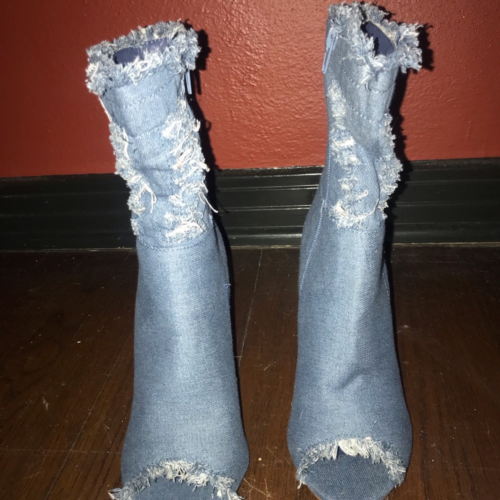 Brand new denim heel distressed heels - Picture 3 of 8
